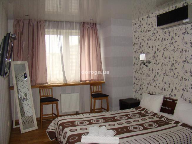 Panoramic View Apartment Poznyaky Kiev Esterno foto